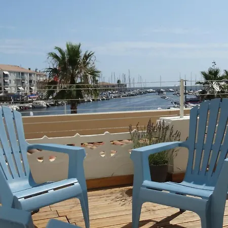 Hotel-restaurant Du Port מלון