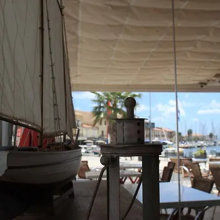 Hotel-restaurant Du Port Hotel Mèze