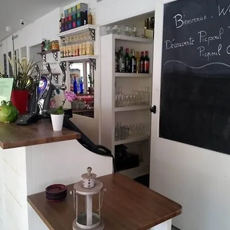 מלון Hotel-restaurant Du Port