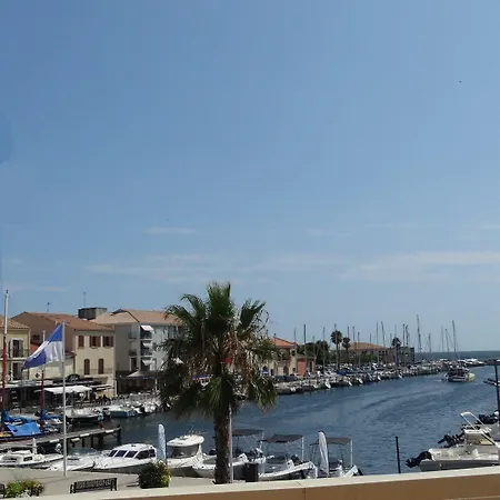 מלון Hotel-restaurant Du Port 3*