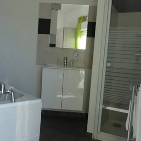 מלון Hotel-restaurant Du Port 3*