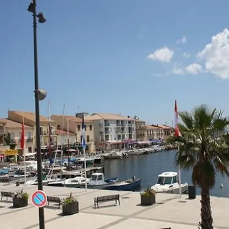 מלון Hotel-restaurant Du Port Mèze