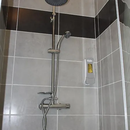 מלון Hotel-restaurant Du Port Mèze