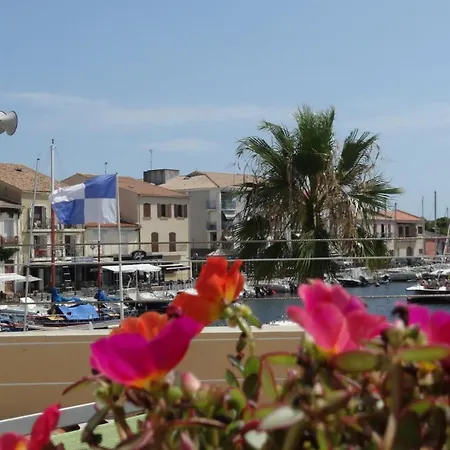 מלון Hotel-restaurant Du Port Mèze