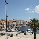 מלון Hotel-restaurant Du Port Mèze