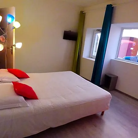 מלון Hotel-restaurant Du Port 3*