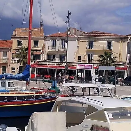 מלון Hotel-restaurant Du Port 3*