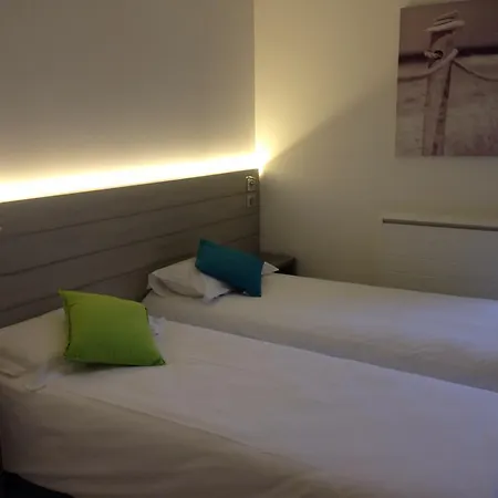 Hotell Hotel-restaurant Du Port